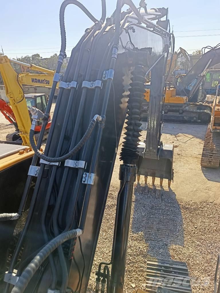 Hyundai 220LC-9s Excavadoras sobre orugas