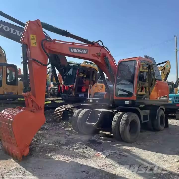 Doosan DX150W Excavadoras de ruedas