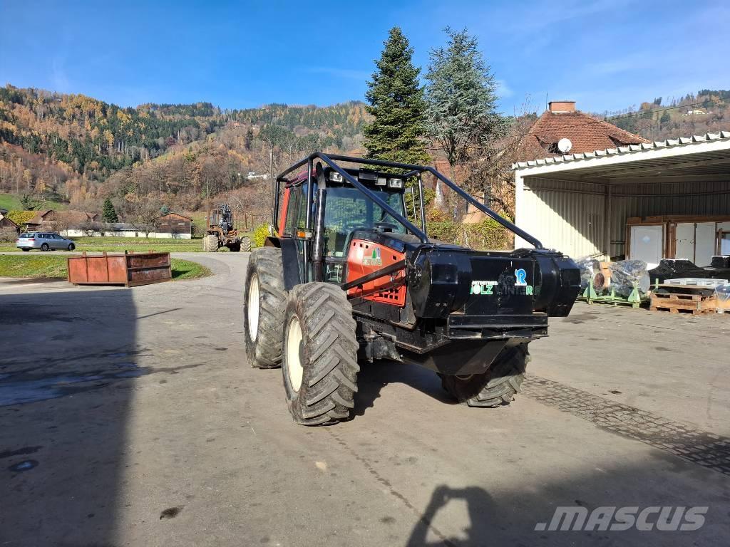 Valtra 8550 Tractores forestales