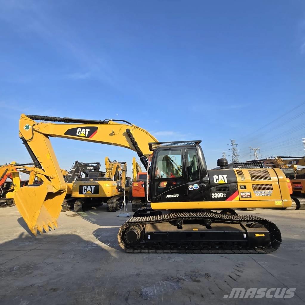 CAT 330 D2 Excavadoras 7t - 12t