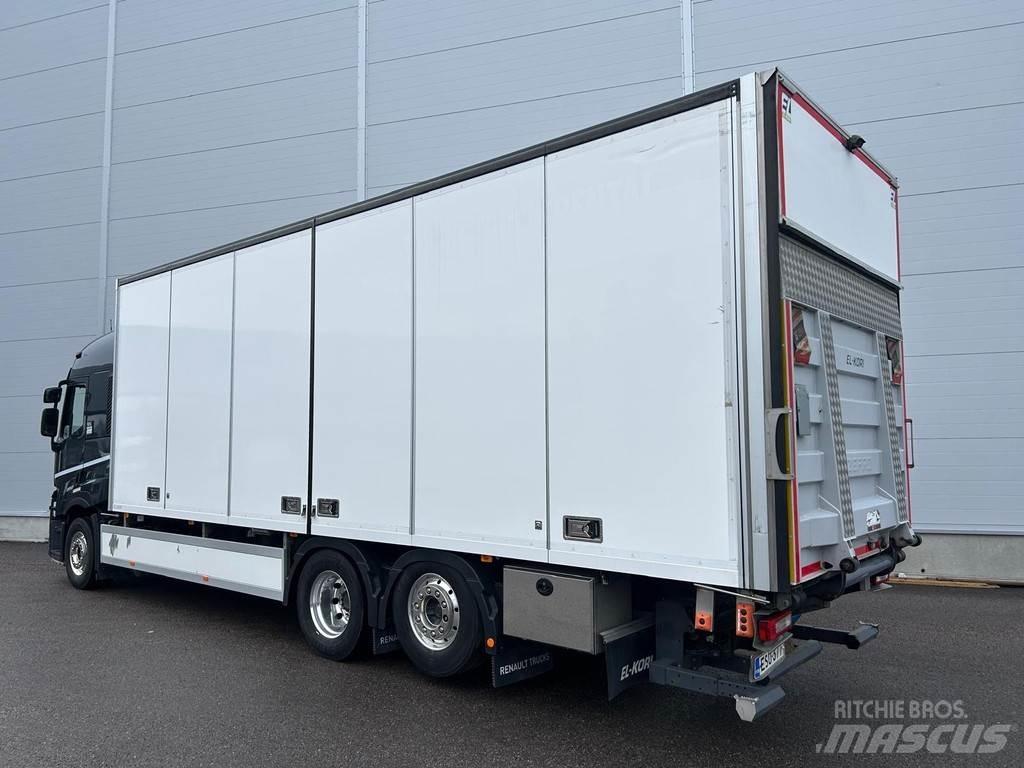 Renault T Camiones con caja de remolque