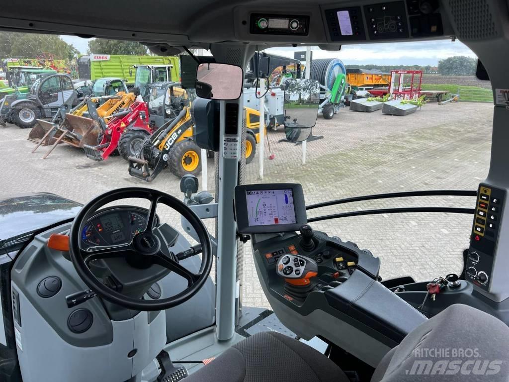 CLAAS Axion 830 Tractores