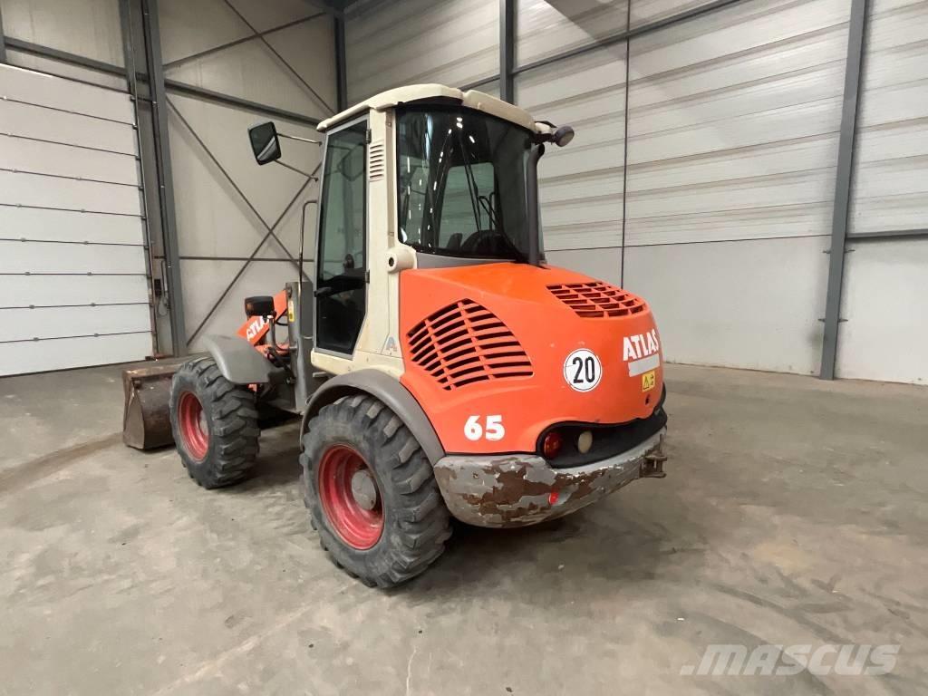 Atlas 65 Cargadoras sobre ruedas