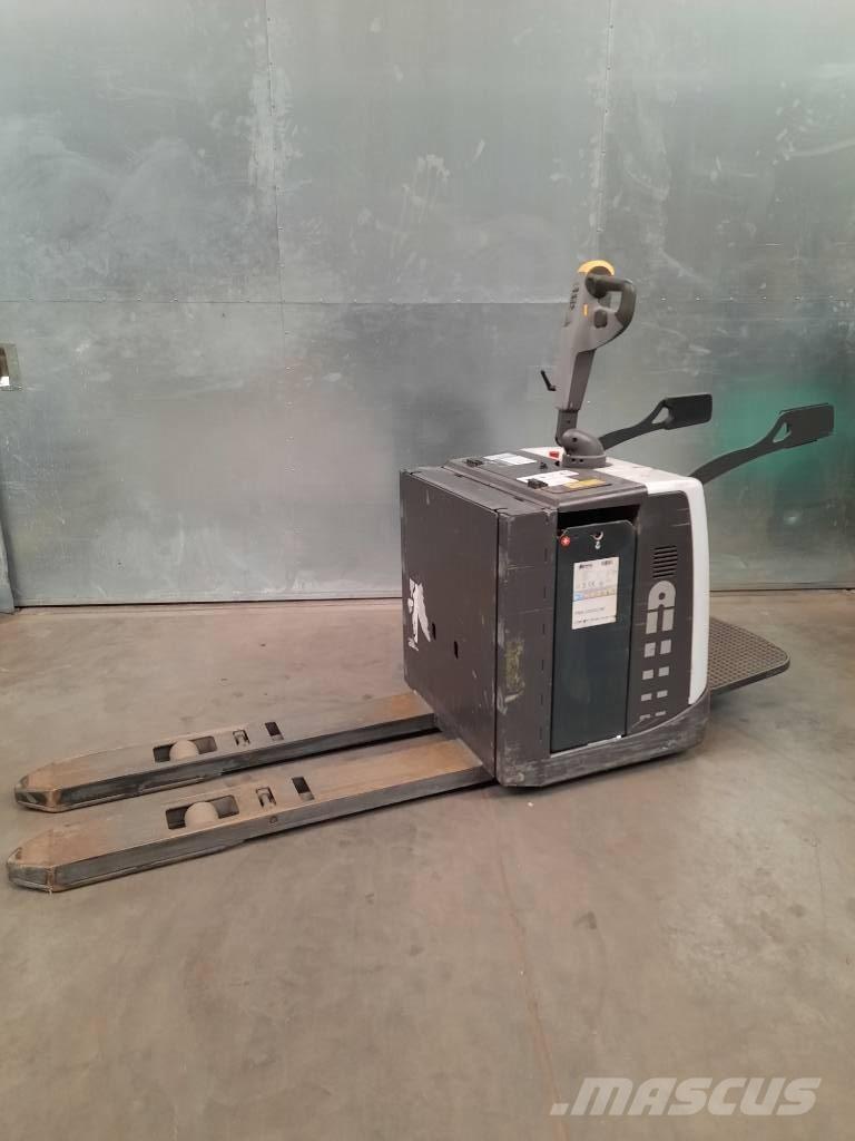 UniCarriers PMR200P Montacargas con plataformas de baja elevación