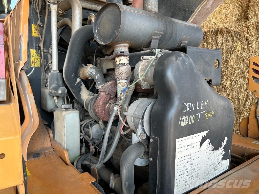 CASE 821 E Cargadoras sobre ruedas