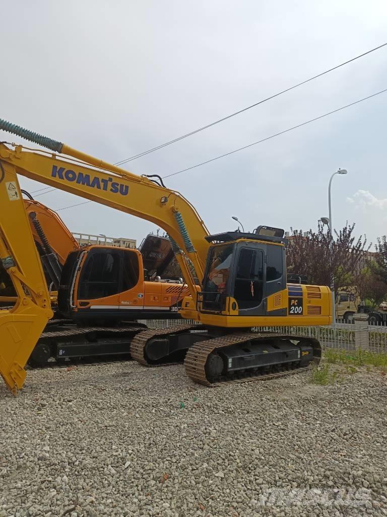 Komatsu PC 200 Excavadoras sobre orugas