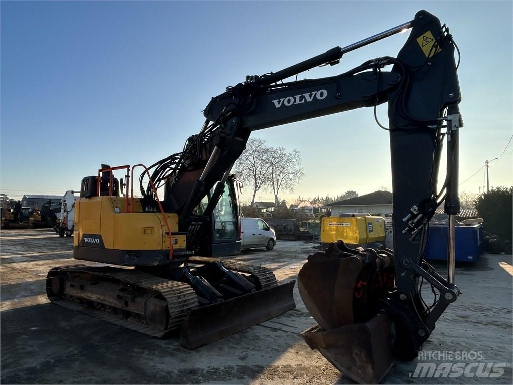 Volvo ECR235EL Excavadoras sobre orugas