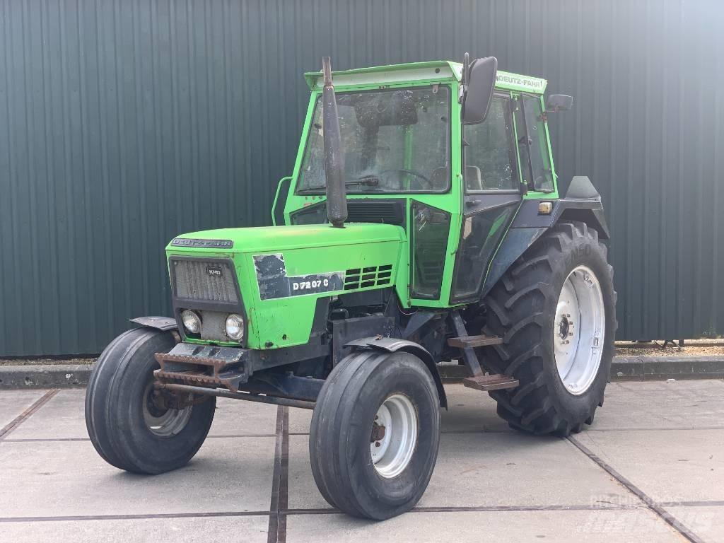 Deutz-Fahr D7207C Tractores