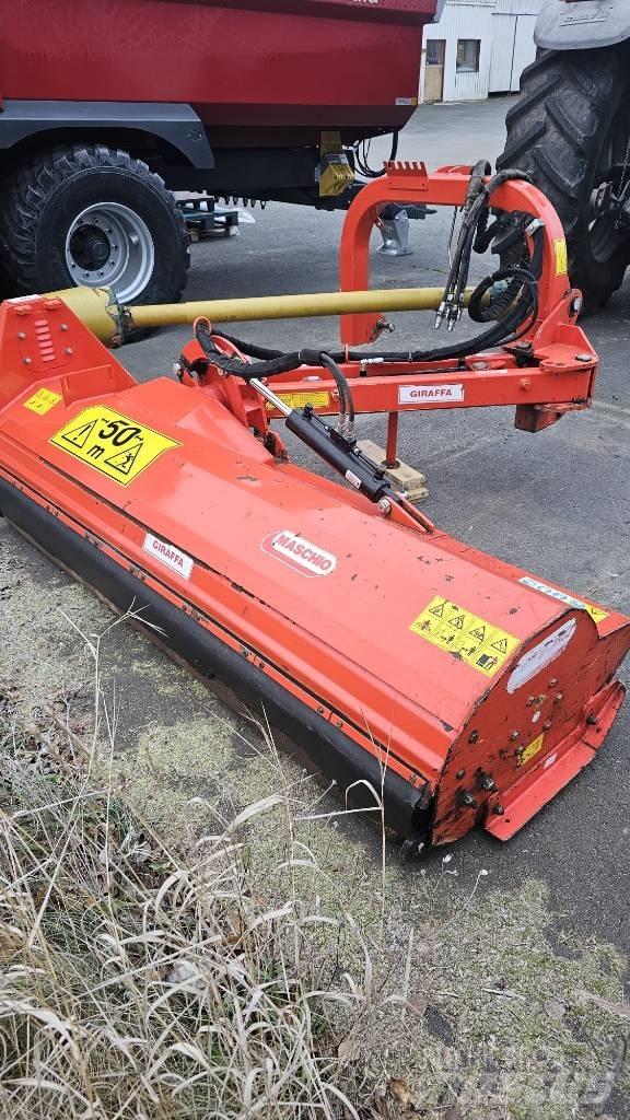 Maschio Giraffa 210 Segadoras y cortadoras de hojas para pasto