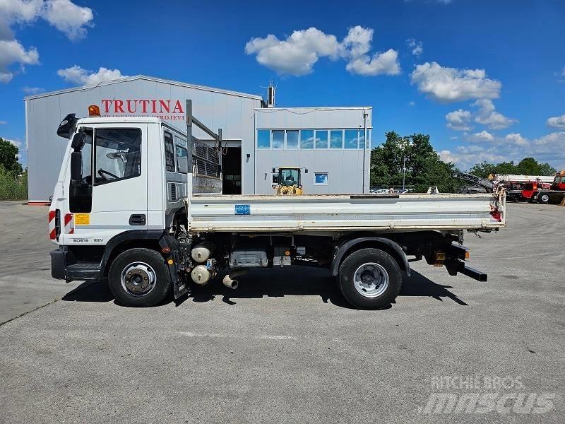 Iveco 80E 18 Camiones de cama baja