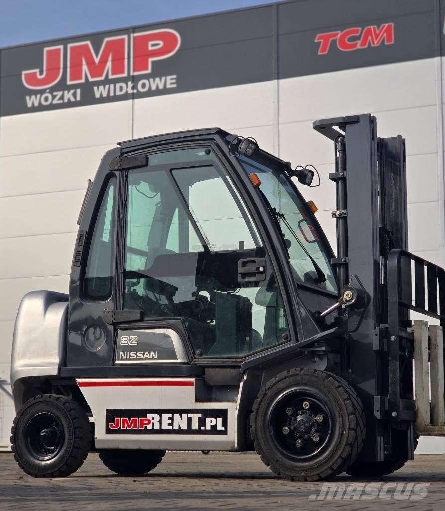 Nissan FGD02 A 32 Q Camiones LPG