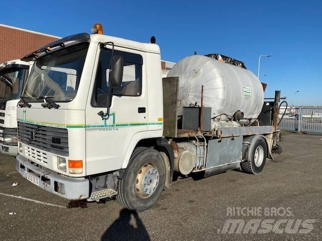 Volvo FL7 Rociadoras de asfalto