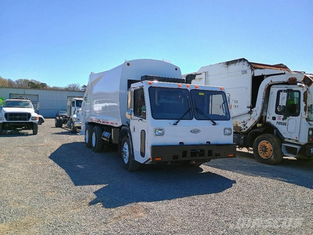  2011 Crane Carrier Camiones de basura