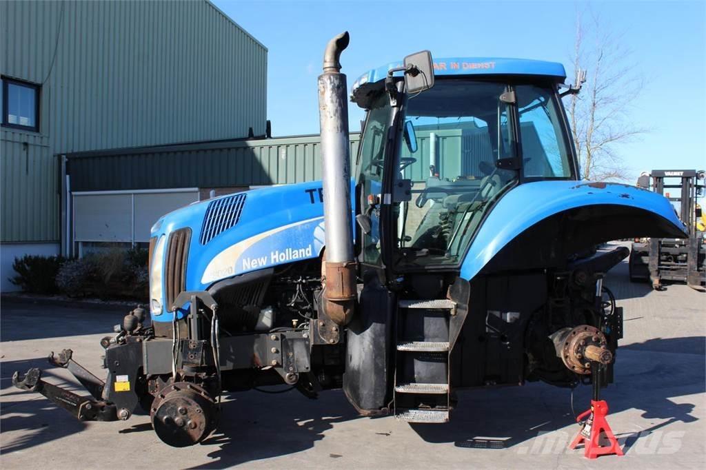 New Holland T8020 Tractores