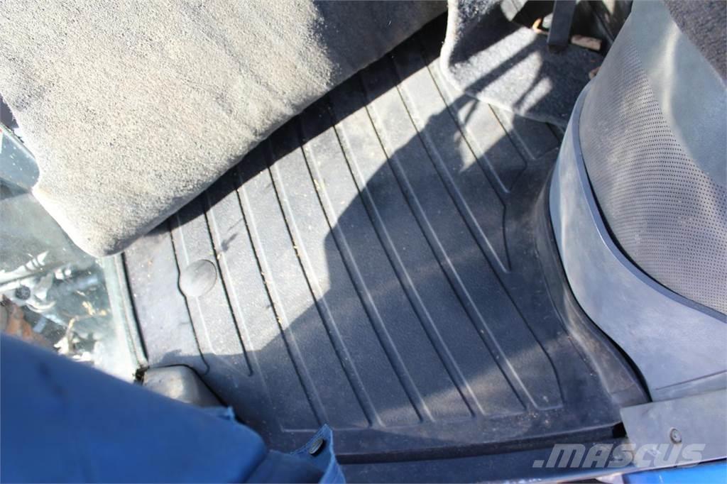 New Holland T8020 Tractores