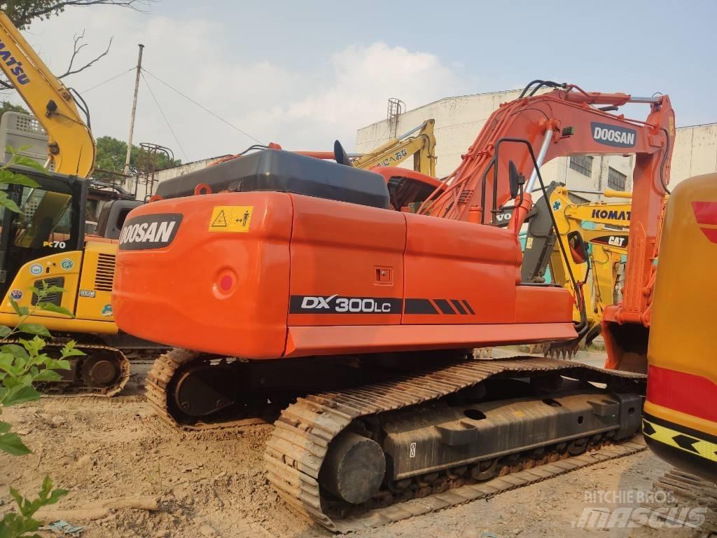 Doosan dx300 Excavadoras sobre orugas