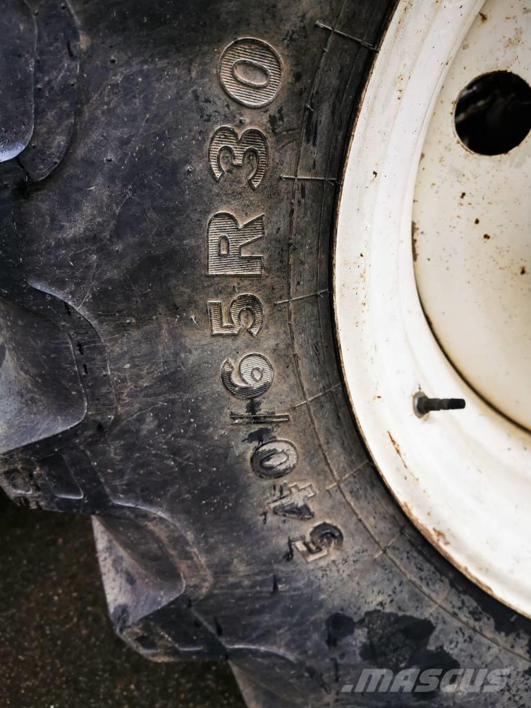 New Holland TM 190 Tractores