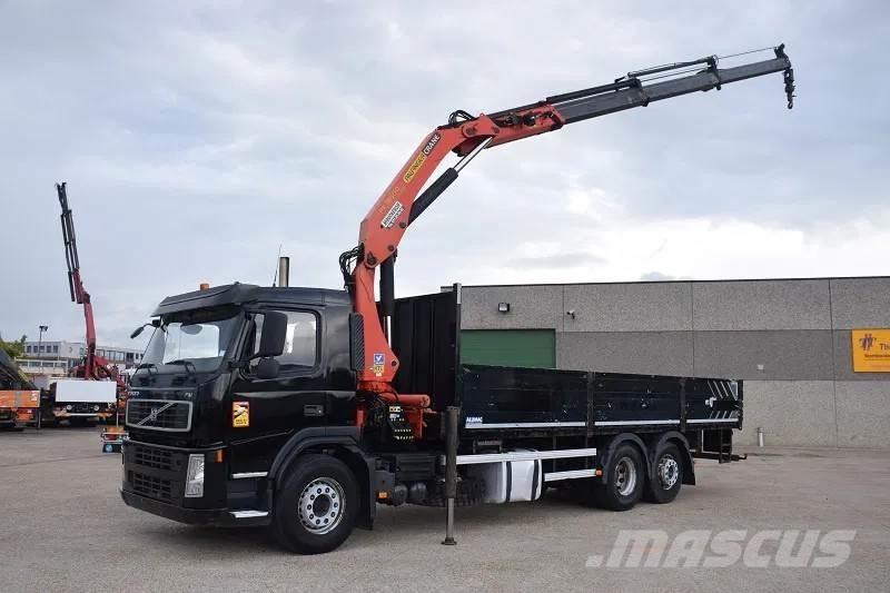 Volvo FM 330 Camiones de superficie plana/cabrestantes