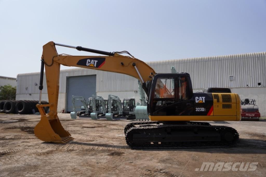 CAT 323D3 Excavadoras de ruedas