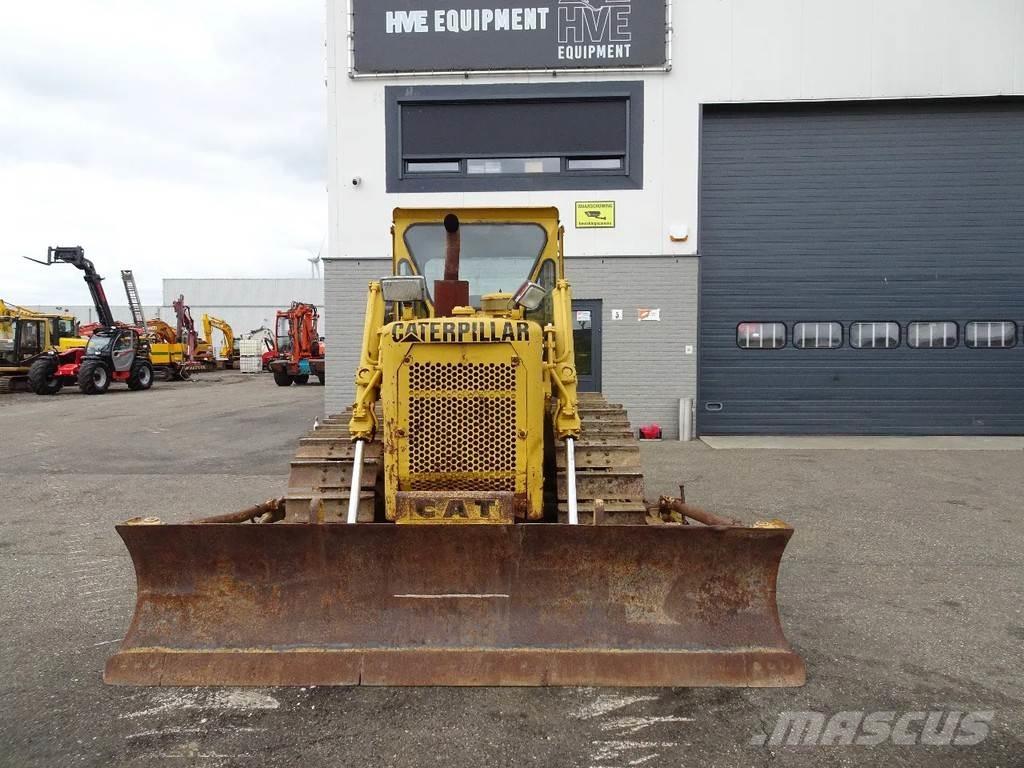 CAT D4D Buldozer sobre oruga