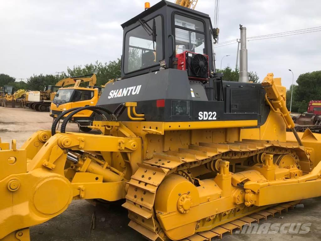 Shantui SD 22 Buldozer sobre oruga