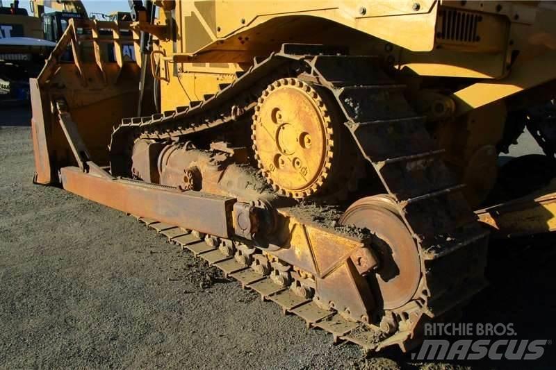 CAT D6R2 Buldozer sobre oruga