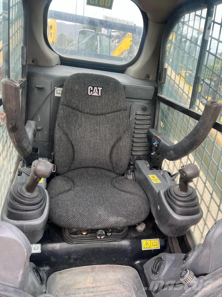 CAT 262 D Minicargadoras