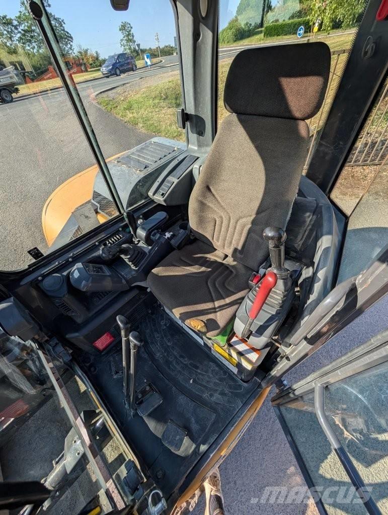 Kato 85V4 Excavadoras 7t - 12t