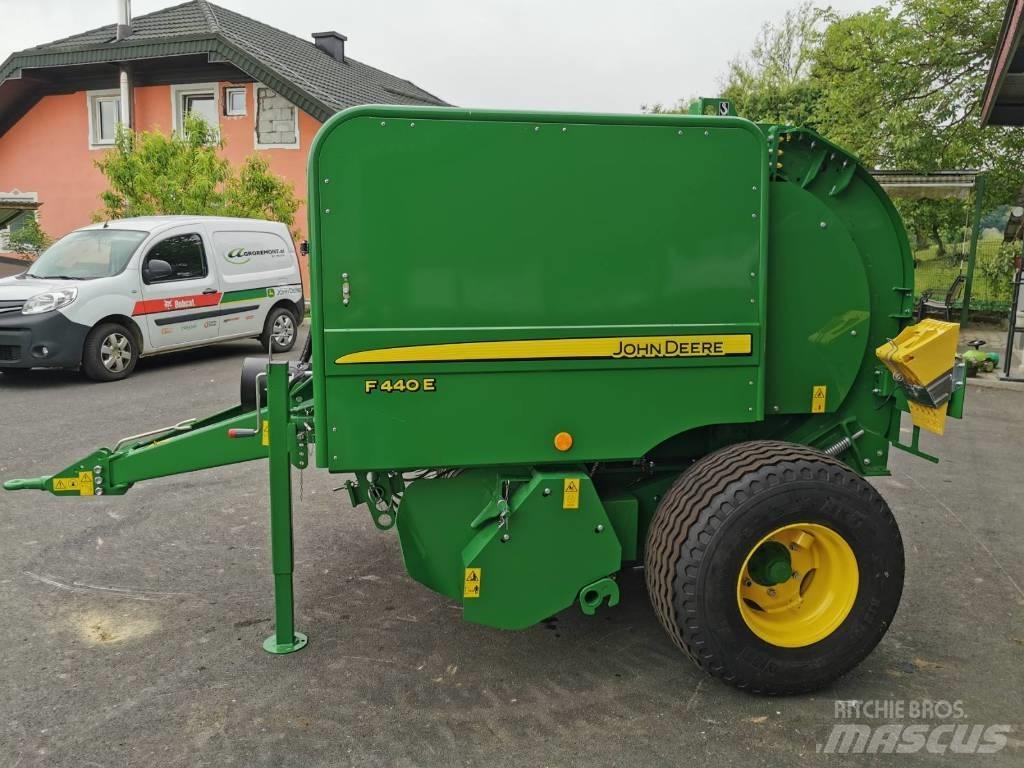 John Deere F440E Empacadoras circular