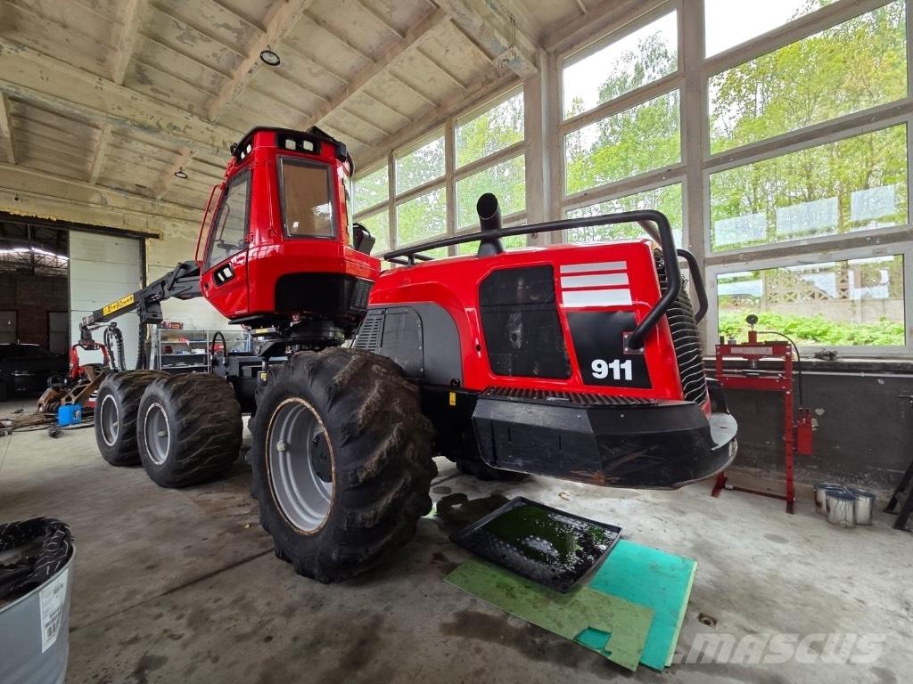 Komatsu 911 Cosechadoras