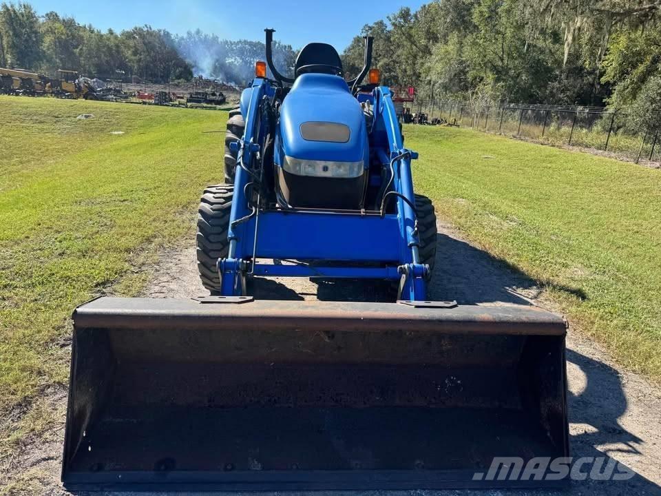 New Holland TC 35 Tractores