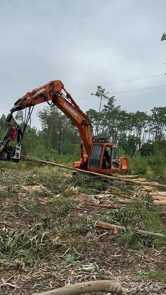 Daewoo 220 Excavadoras