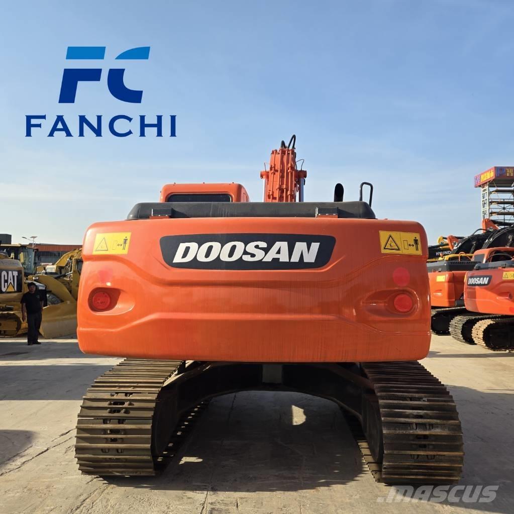 Doosan DX 225 LC Excavadoras sobre orugas