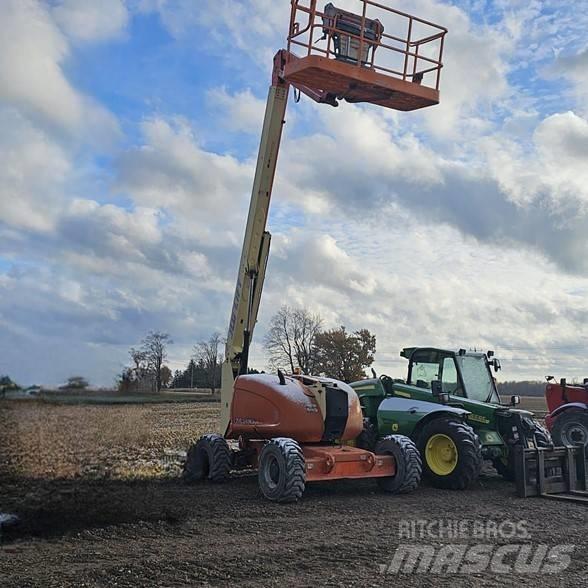 JLG 600AJ Plataformas con brazo de elevación manual