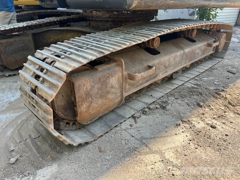 Hyundai 220LC-9S Excavadoras sobre orugas