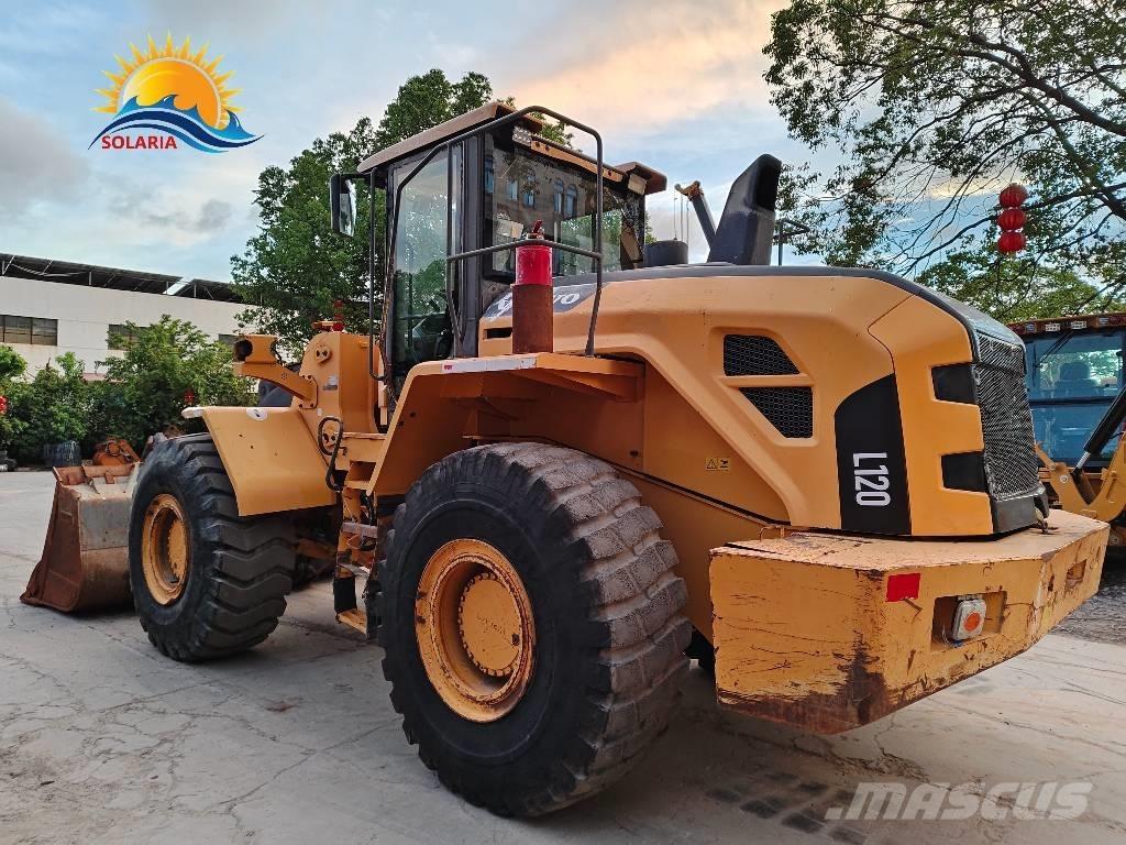 Volvo L 120 Cargadoras sobre ruedas