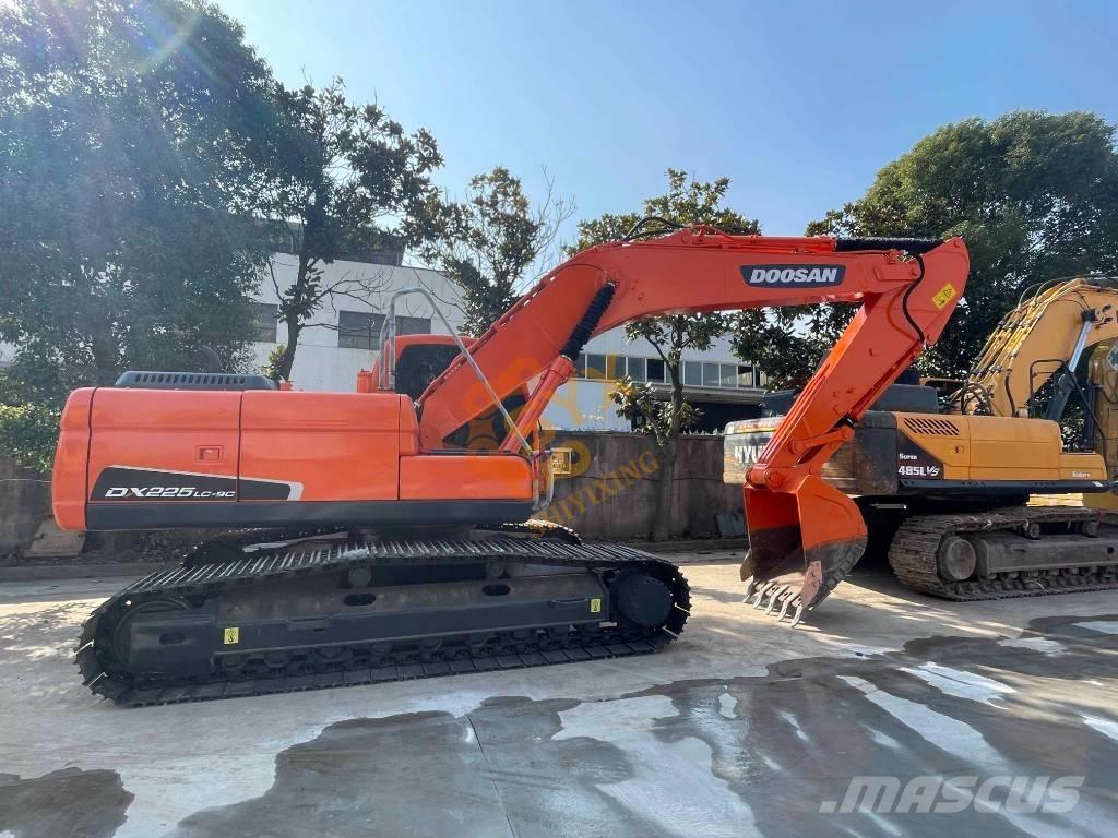 Doosan DX 225 LC Excavadoras sobre orugas
