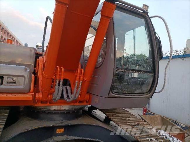 Hitachi Zaxis 200 LC Excavadoras sobre orugas