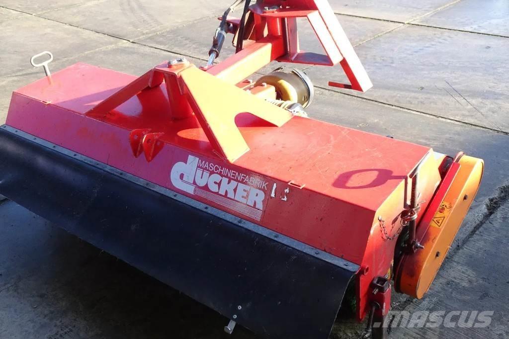 Dücker Veegmachine Camión de barrendero