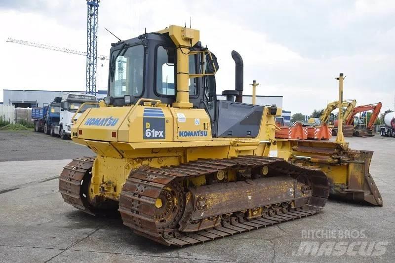 Komatsu D61PX Buldozer sobre oruga