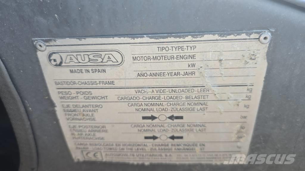 Ausa D 250 Vehículos compactos de volteo