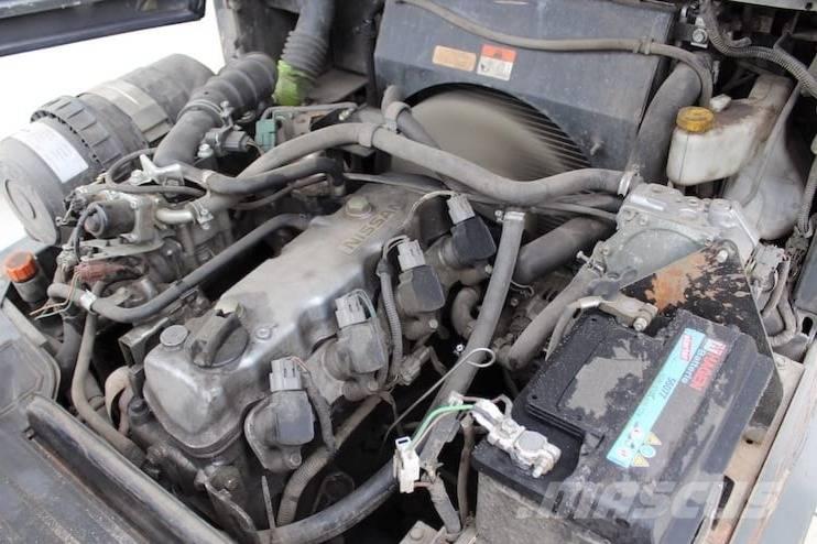 Nissan DX25LPG Camiones LPG