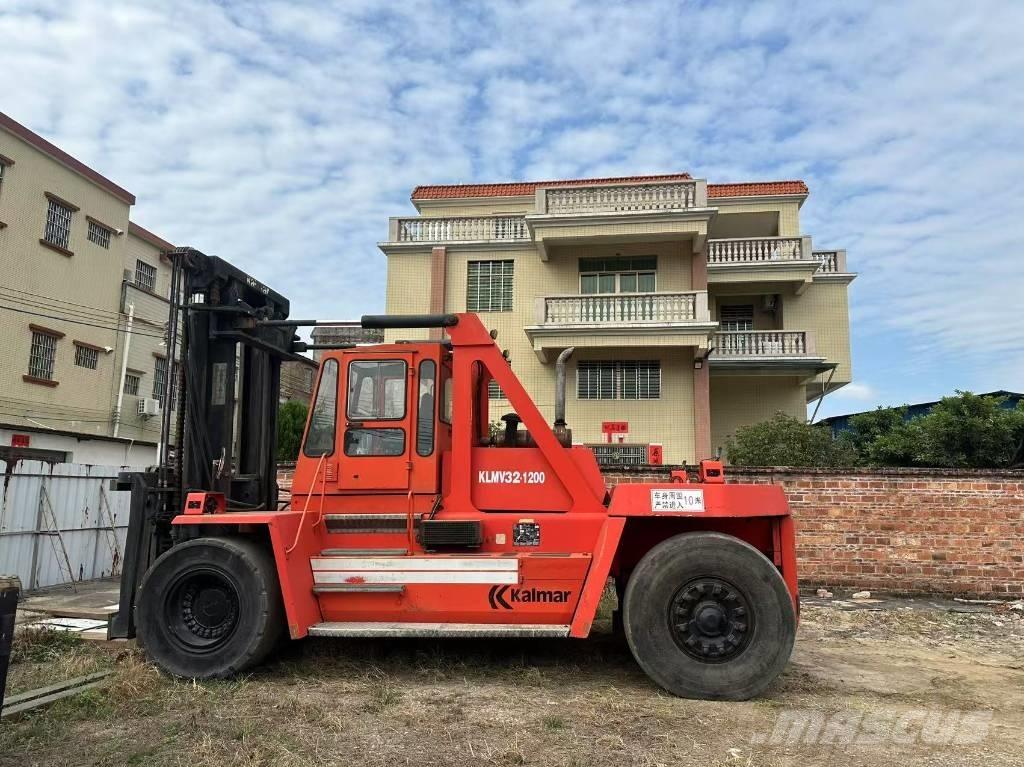 Kalmar DC30-1200 Camiones diesel