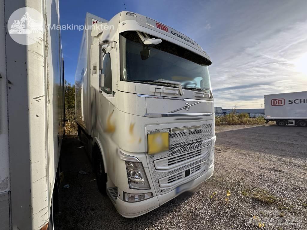 Volvo FH 540 Camiones con caja de remolque