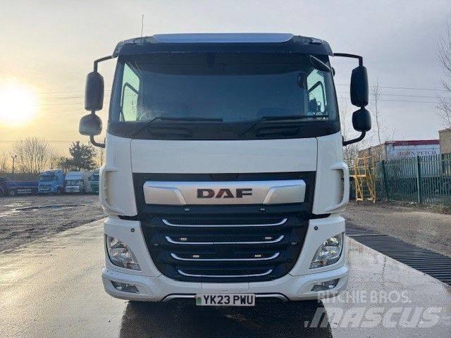 DAF CF 450 Camiones de superficie plana/cabrestantes