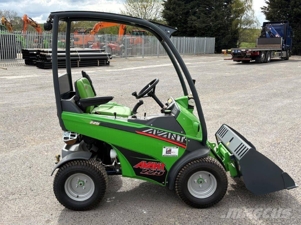 Avant 225 Otras máquinas de jardinería y limpieza urbana