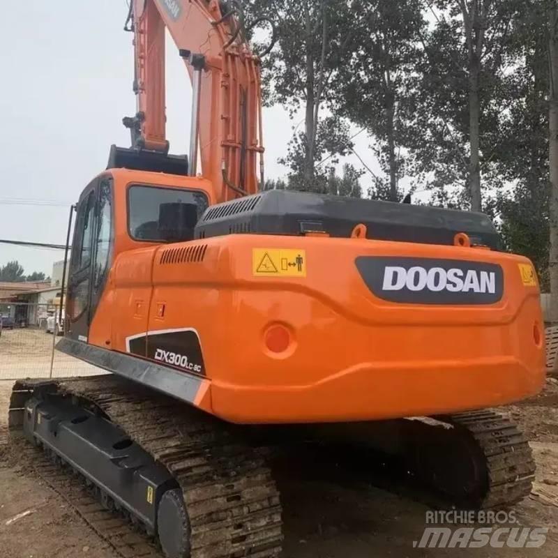 Doosan DX 300 Excavadoras sobre orugas