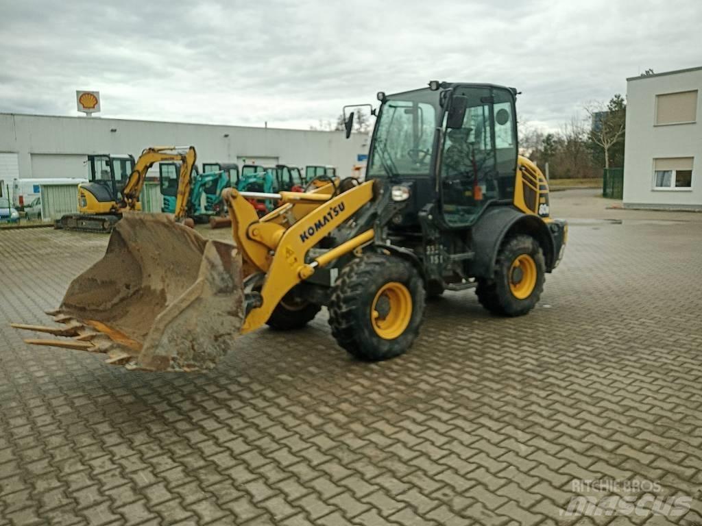 Komatsu WA80M-7 Cargadoras sobre ruedas