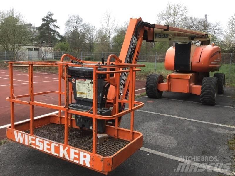 JLG 800 AJ Plataformas con brazo de elevación manual