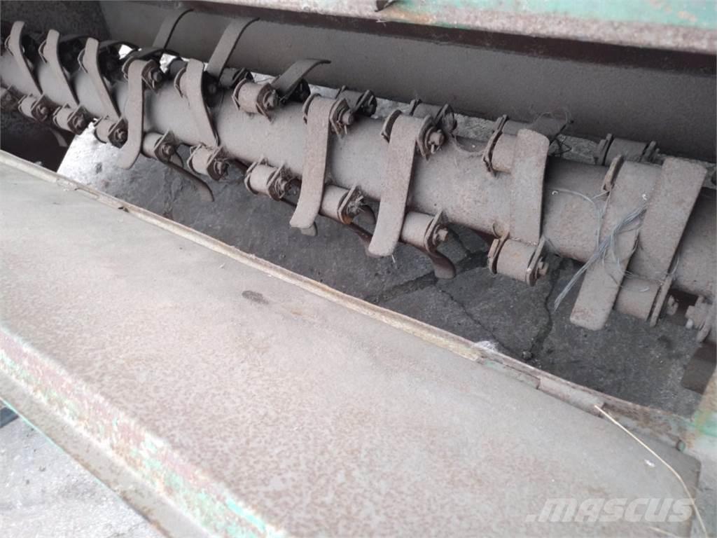 Humus 220 Otros equipos para cosechadoras de forraje